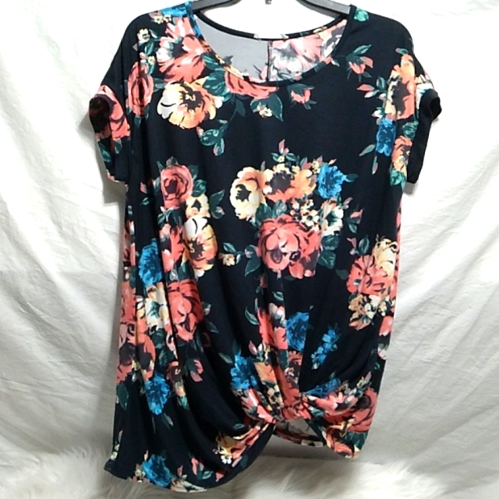 (X-56) SALE! Reborn J Floral Print Top Sz.S Fits Bigger Like New